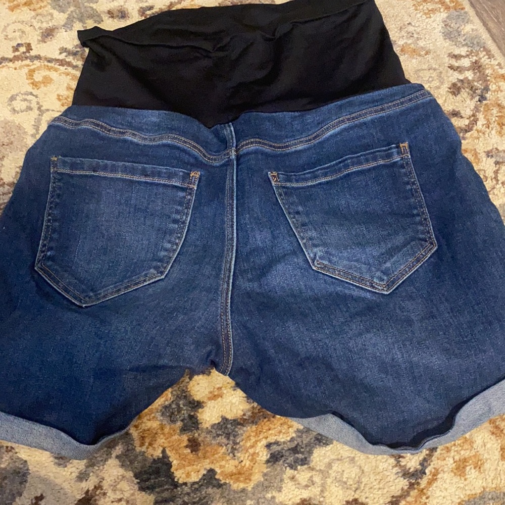 Liverpool stitch fix maternity shorts - Picture 3 of 3